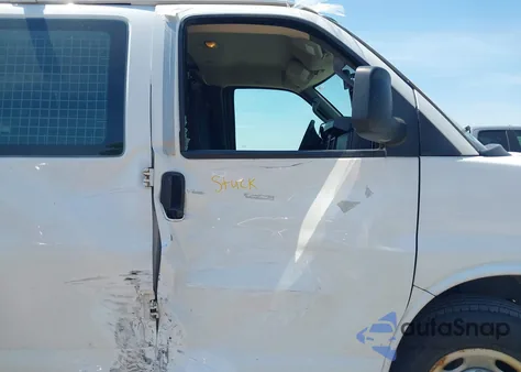 2019 GMC Savana 2500 Work Van из США, поврежденный, VIN 1GTW7AFG7K1210978